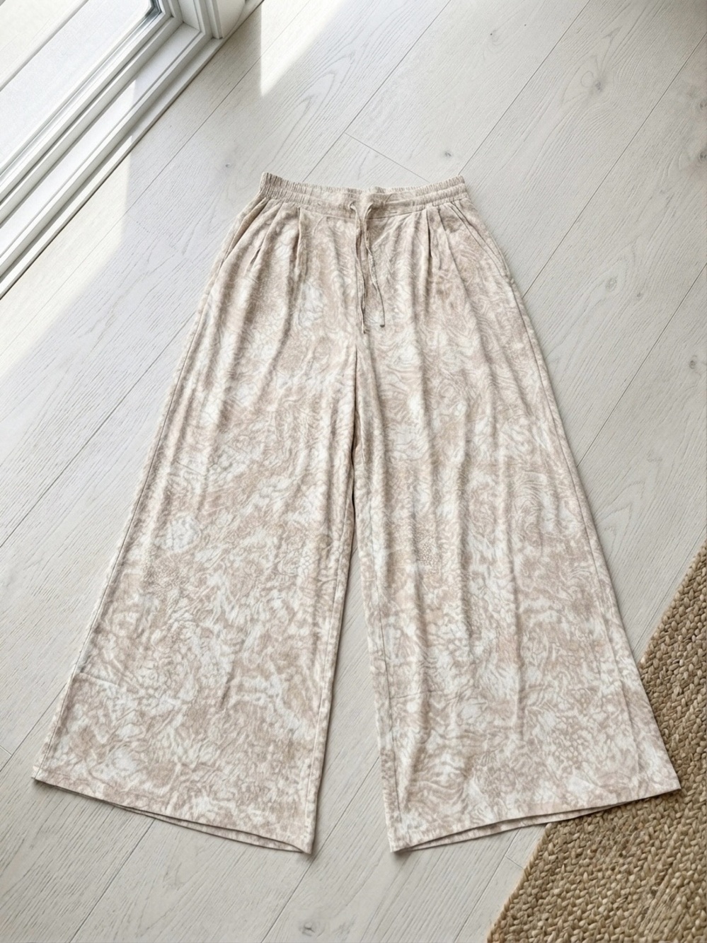 Torrid Tan Cream Tie Dye Wide Leg Palazzo Pants Size 0 / L NWT